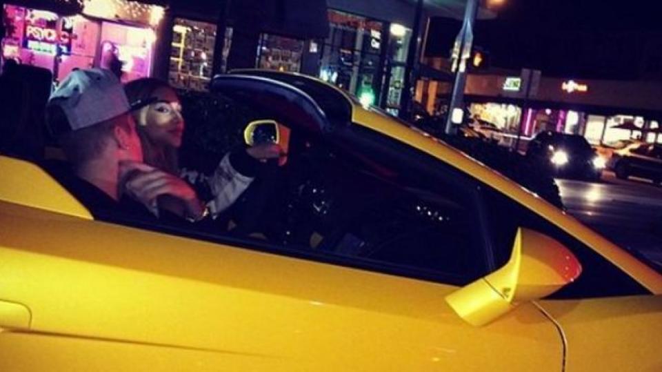 Devatenáctiletá modelka Chantel Jeffries řádila s Justinem v jeho Lamboghini na Miami Beach